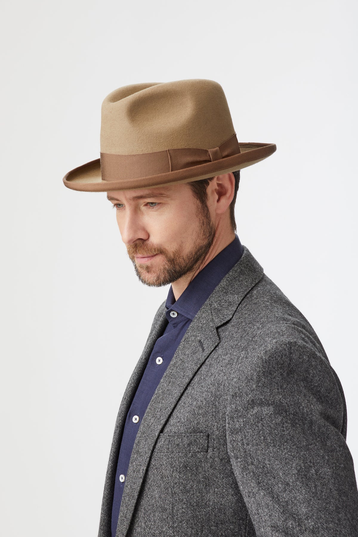 Homburg fashion hat style